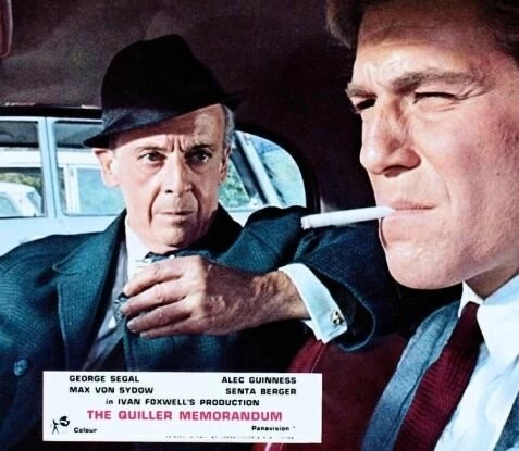 Кадр из Меморандум Квиллера (1966) Кадр из Меморандум Квиллера (1966)