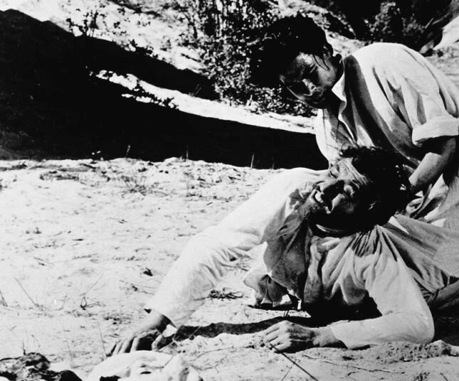Кадр из Душители из Бомбея (1959) Кадр из Душители из Бомбея (1959)
