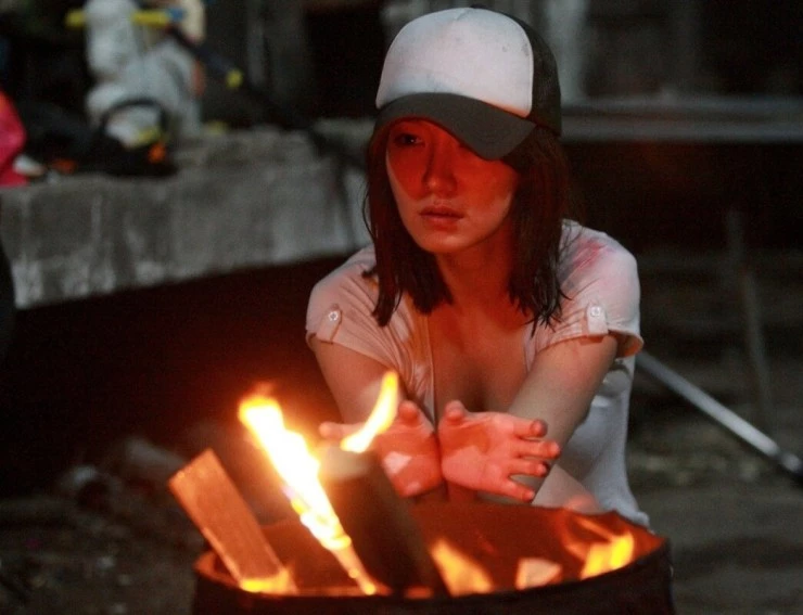 Кадр из Заброшенный дом (2010) Кадр из Заброшенный дом (2010)