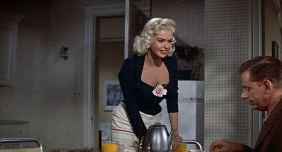 Кадр из Эта девушка не может иначе (1956) Кадр из Эта девушка не может иначе (1956)