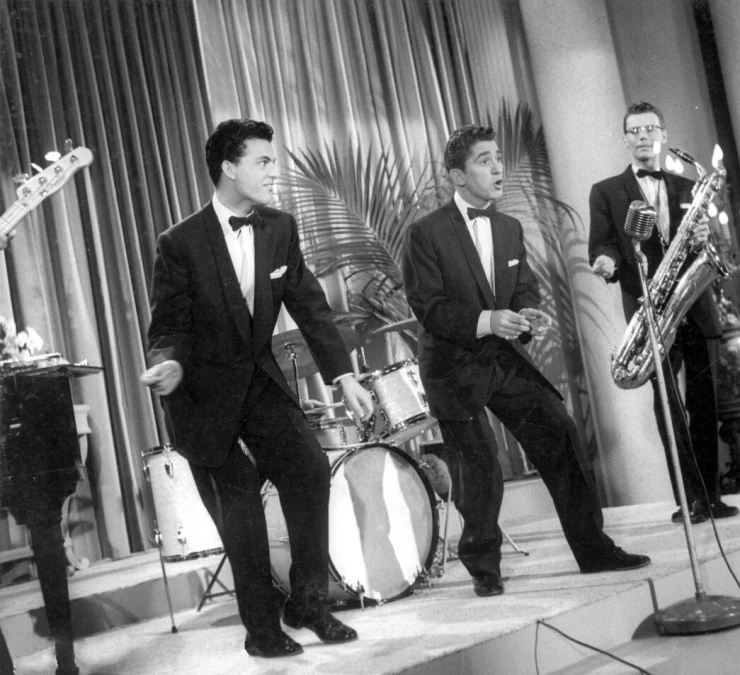 Кадр из Рок круглые сутки (1956) Кадр из Рок круглые сутки (1956)