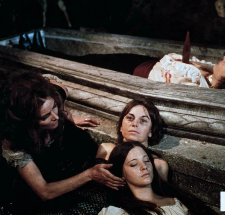 Кадр из Цирк вампиров (1972) Кадр из Цирк вампиров (1972)