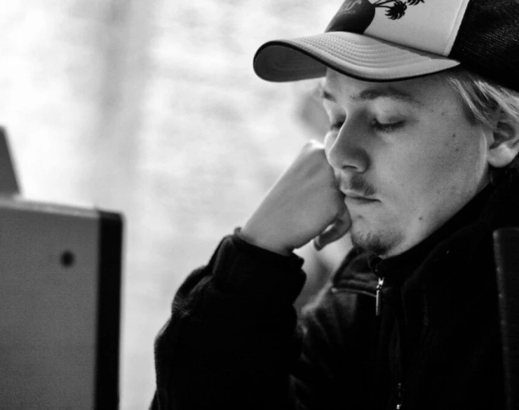 Кадр из Золотой нацист-вампир абзамский 2: Тайна замка Коттлиц (2008) Кадр из Золотой нацист-вампир абзамский 2: Тайна замка Коттлиц (2008)