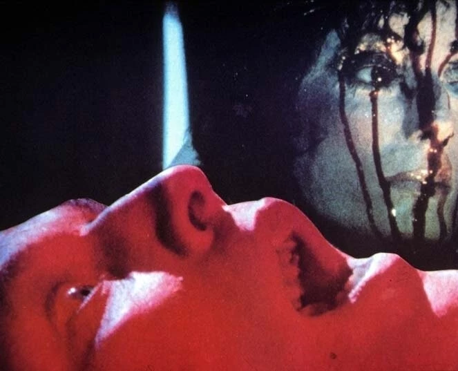 Кадр из Энигма (1987) Кадр из Энигма (1987)