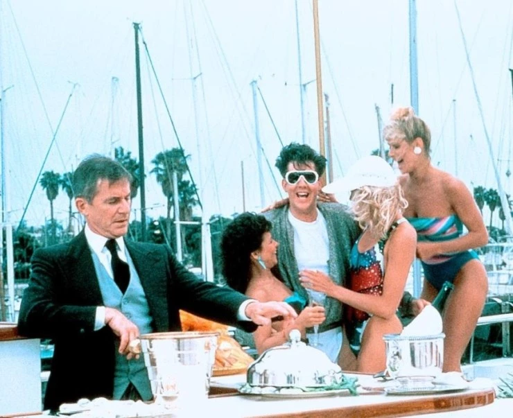 Кадр из За бортом (1987) Кадр из За бортом (1987)