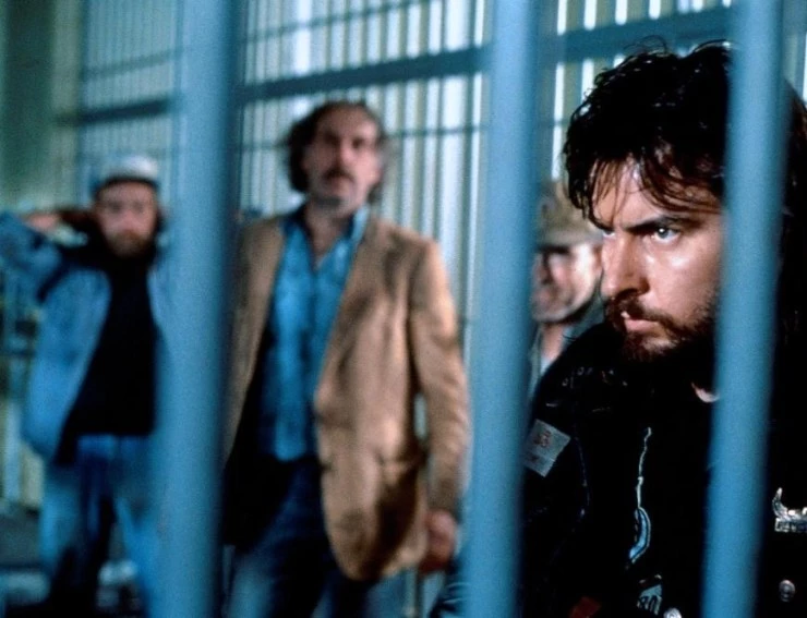 Кадр из За пределами закона (1993) Кадр из За пределами закона (1993)