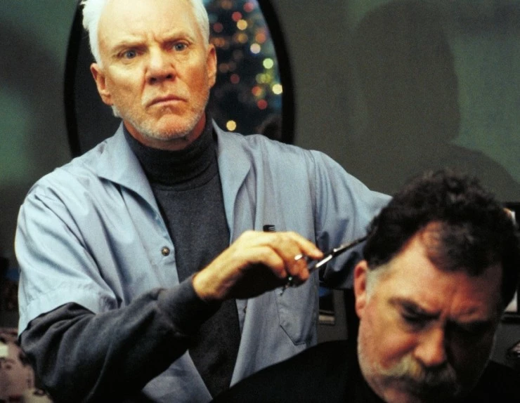 Кадр из Цирюльник (2001) Кадр из Цирюльник (2001)