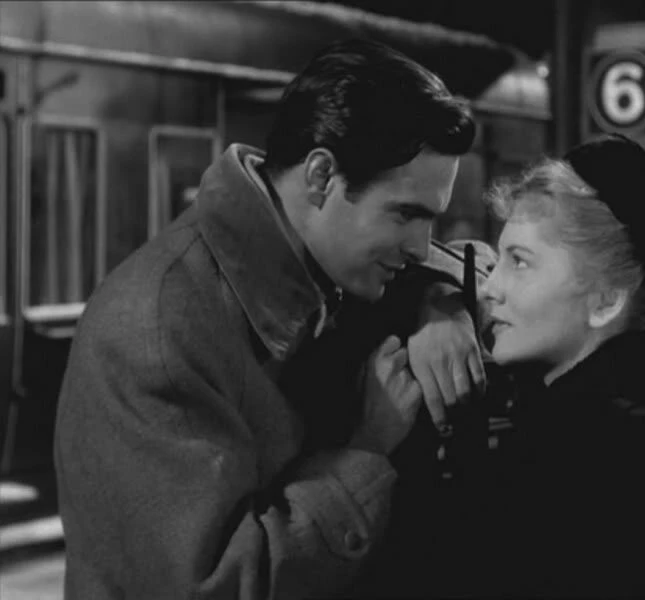 Кадр из Письмо незнакомки (1948) Кадр из Письмо незнакомки (1948)
