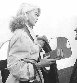 Кадр из Запятнанные ангелы (1957) Кадр из Запятнанные ангелы (1957)