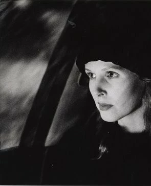 Кадр из Почему я? (1989) Кадр из Почему я? (1989)