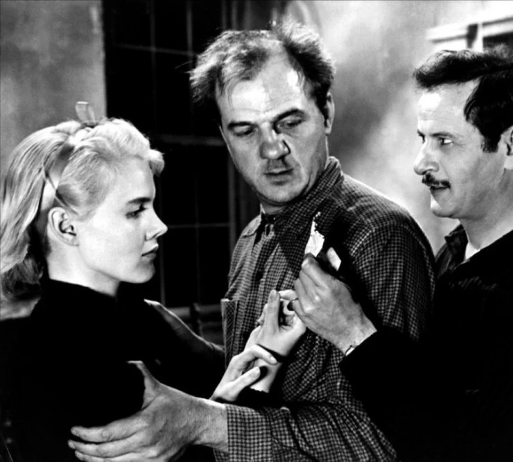 Кадр из Куколка (1956) Кадр из Куколка (1956)