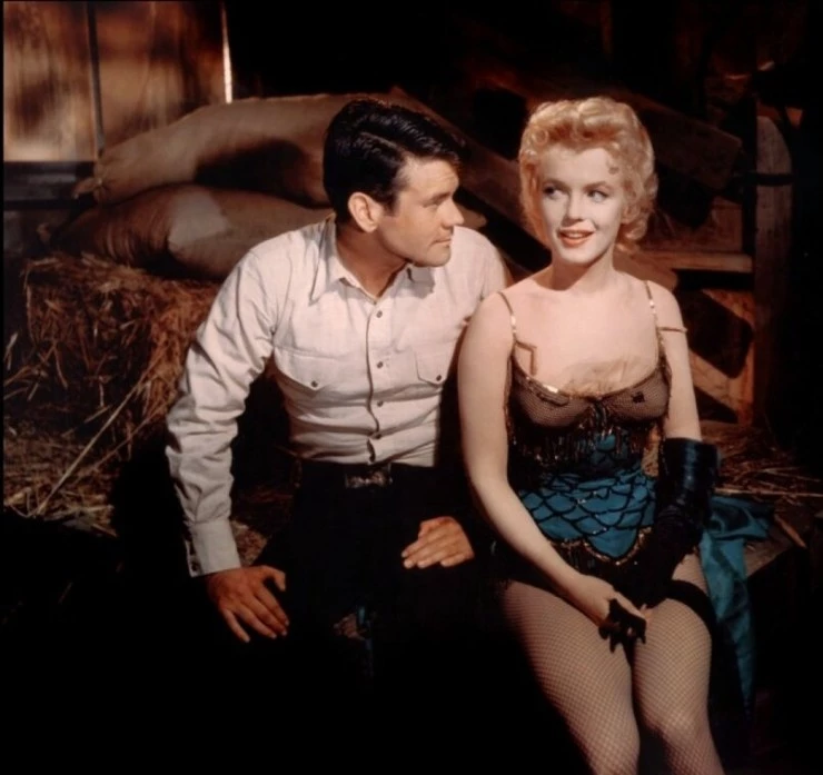 Кадр из Автобусная остановка (1956) Кадр из Автобусная остановка (1956)
