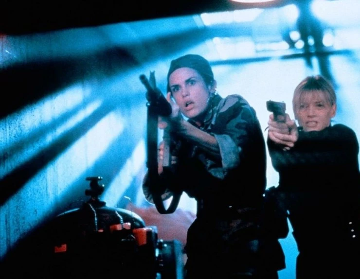 Кадр из Эксперимент «Карнозавр 3» (1996) Кадр из Эксперимент «Карнозавр 3» (1996)