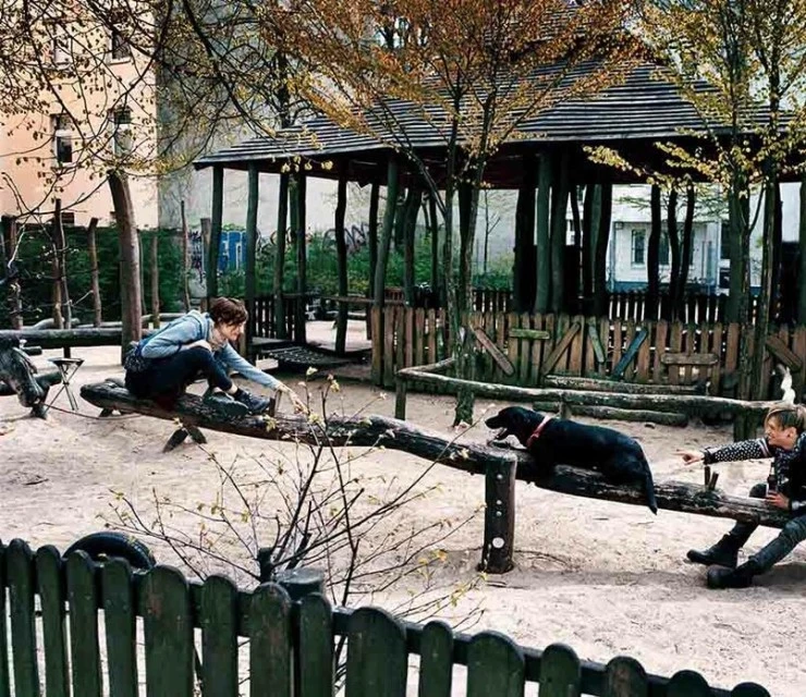 Кадр из Счастье (2011) Кадр из Счастье (2011)