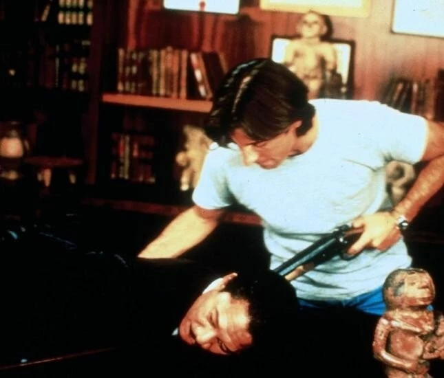Кадр из Кровавые деньги (1988) Кадр из Кровавые деньги (1988)