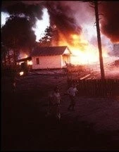 Кадр из Роузвуд (1997) Кадр из Роузвуд (1997)