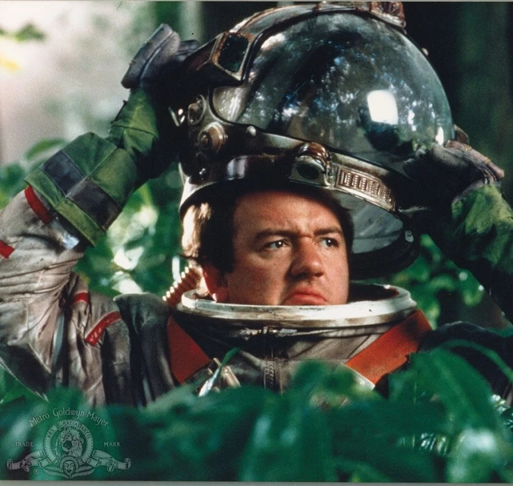 Кадр из Кретины из открытого космоса (1985) Кадр из Кретины из открытого космоса (1985)