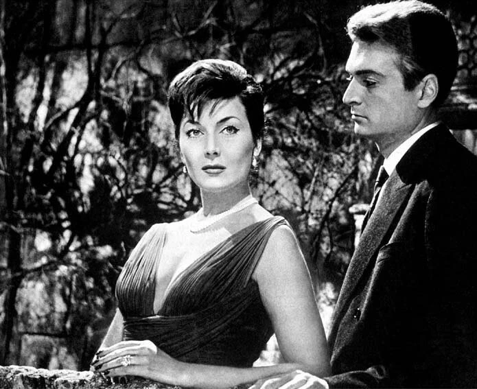 Кадр из Вампиры (1956) Кадр из Вампиры (1956)