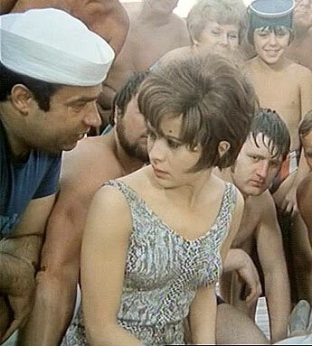 Кадр из Как утопить доктора Мрачека, или Конец водяных в Чехии (1975) Кадр из Как утопить доктора Мрачека, или Конец водяных в Чехии (1975)