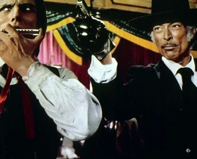 Кадр из Возвращение Сабаты (1971) Кадр из Возвращение Сабаты (1971)