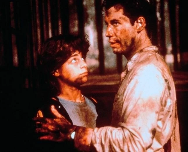 Кадр из Золотые цепи (1990) Кадр из Золотые цепи (1990)