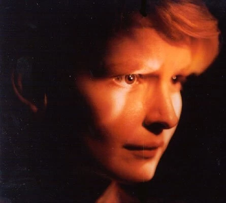Кадр из Подальше от окна (2000) Кадр из Подальше от окна (2000)