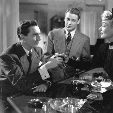 Кадр из Вне подозрений (1947) Кадр из Вне подозрений (1947)