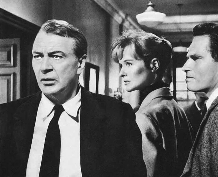Кадр из Крушение «Мэри Дир» (1959) Кадр из Крушение «Мэри Дир» (1959)