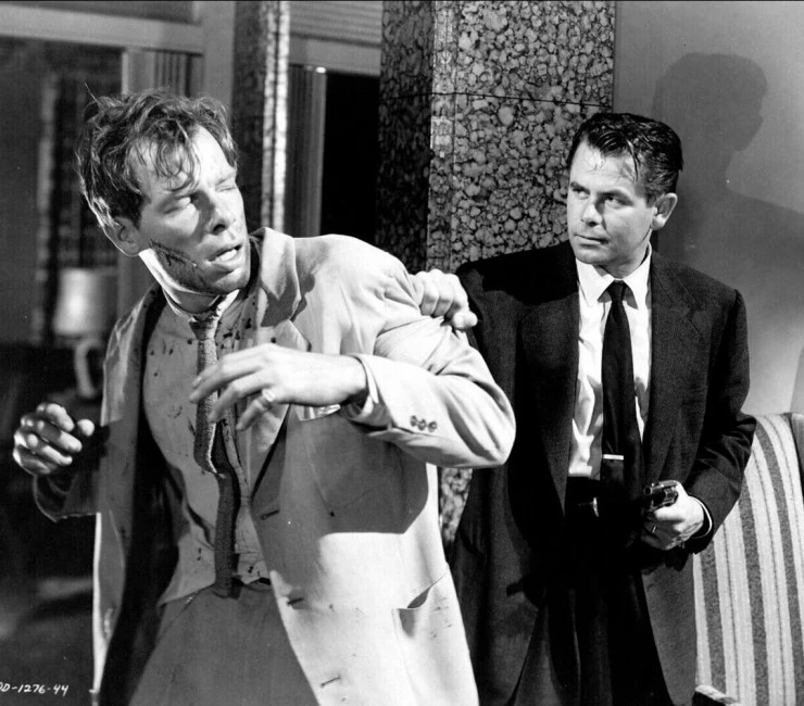 Кадр из Сильная жара (1953) Кадр из Сильная жара (1953)
