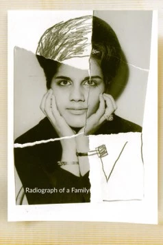 Снимок семьи / Radiograph of a Family (2020)