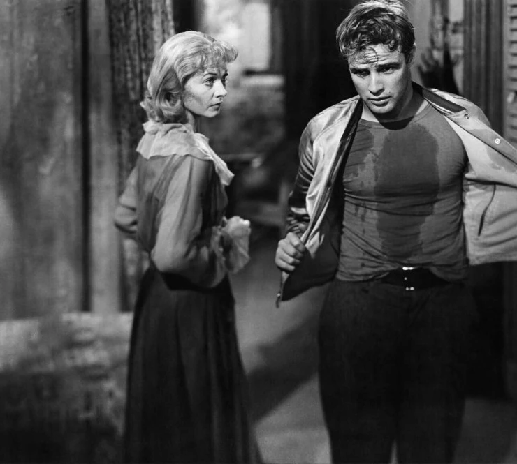Кадр из Трамвай «Желание» (1951) Кадр из Трамвай «Желание» (1951)