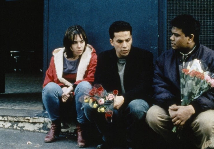 Кадр из По вине Вольтера (2000) Кадр из По вине Вольтера (2000)