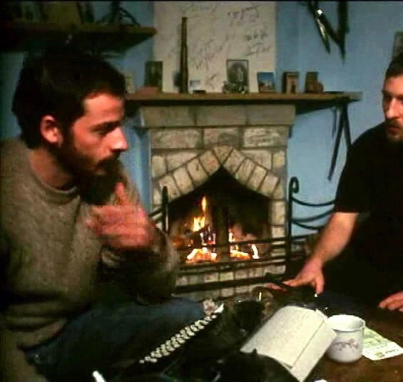Кадр из Тбилиси-Тбилиси (2005) Кадр из Тбилиси-Тбилиси (2005)