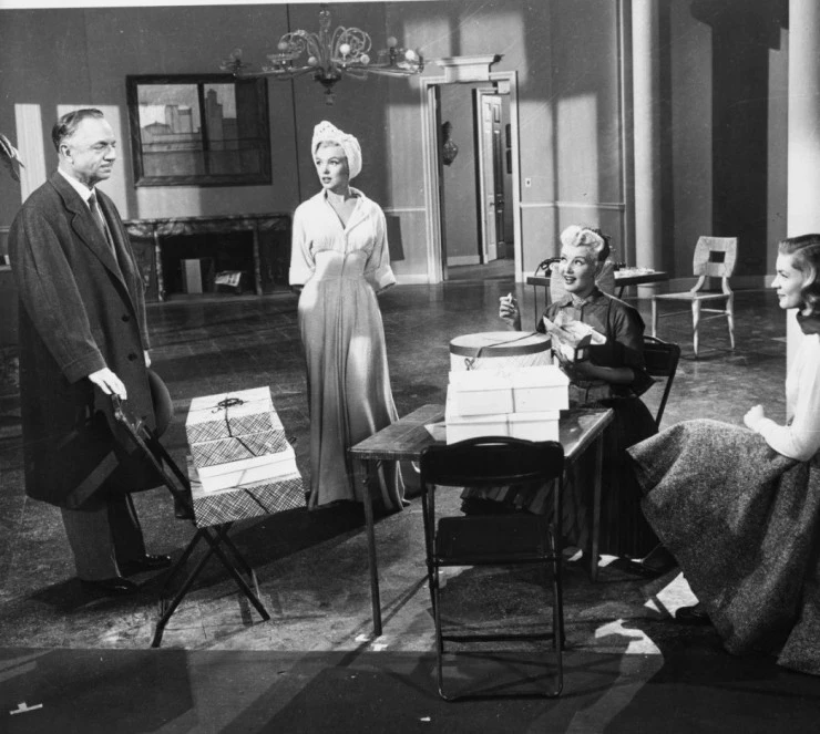 Кадр из Как выйти замуж за миллионера (1953) Кадр из Как выйти замуж за миллионера (1953)