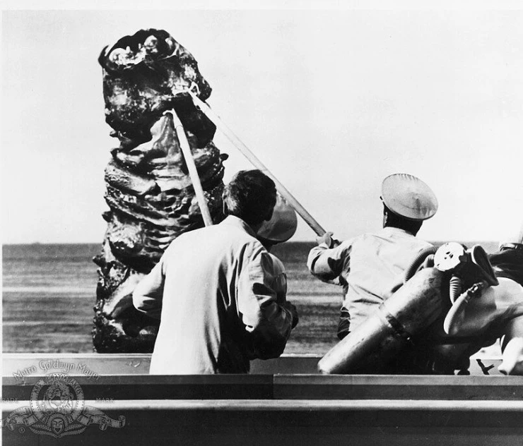 Кадр из Монстр, который бросил вызов миру (1957) Кадр из Монстр, который бросил вызов миру (1957)