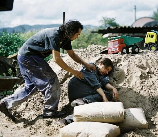 Кадр из Счастье (2005) Кадр из Счастье (2005)