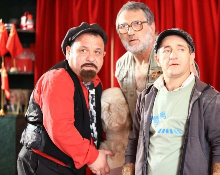 Кадр из Ленин в октябре (2010) Кадр из Ленин в октябре (2010)