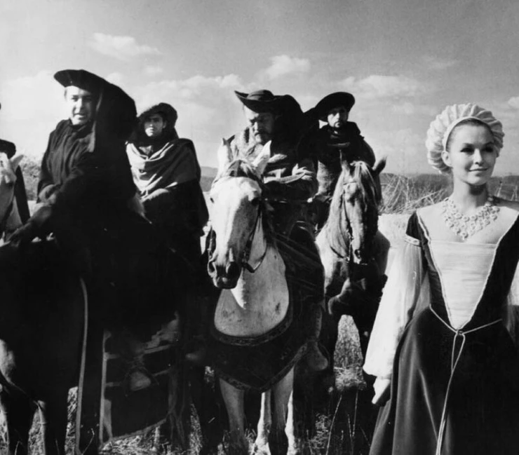 Кадр из Полуночные колокола (1965) Кадр из Полуночные колокола (1965)