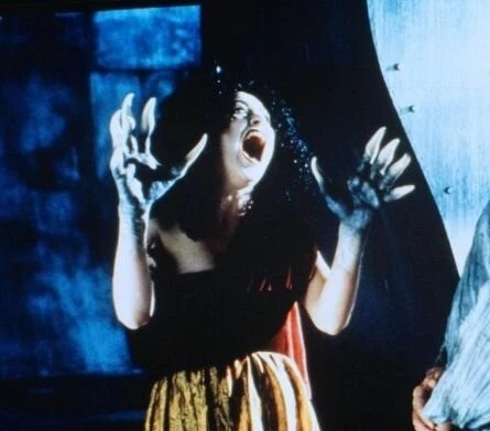 Кадр из Пещерные врата (1995) Кадр из Пещерные врата (1995)