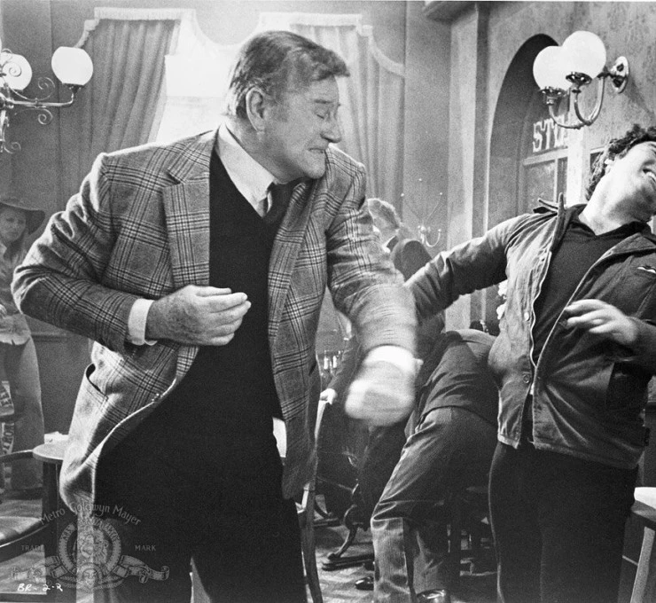 Кадр из Брэнниган (1975) Кадр из Брэнниган (1975)