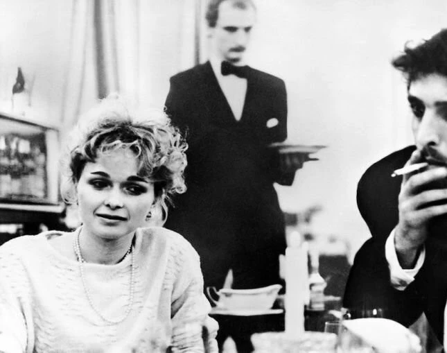 Кадр из Копытом сюда, копытом туда (1988) Кадр из Копытом сюда, копытом туда (1988)
