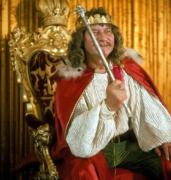 Кадр из За околицей дракон (1982) Кадр из За околицей дракон (1982)
