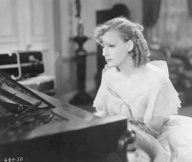 Кадр из Роман (1930) Кадр из Роман (1930)