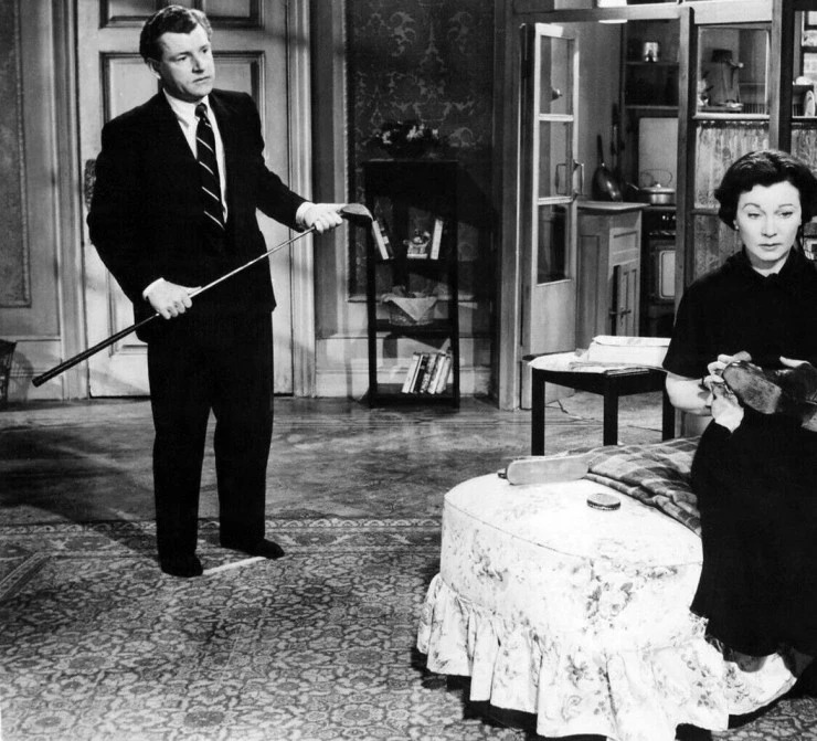 Кадр из Глубокое синее море (1955) Кадр из Глубокое синее море (1955)