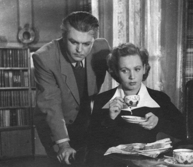 Кадр из Об этом забывать нельзя (1954) Кадр из Об этом забывать нельзя (1954)