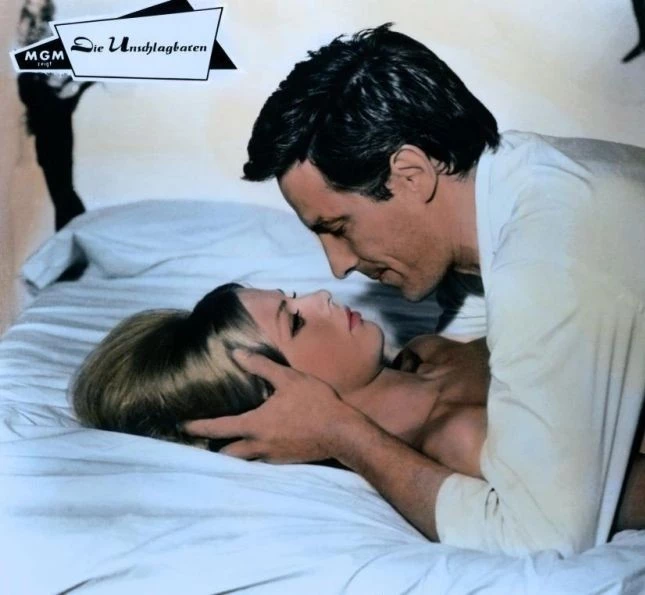 Кадр из Неприкасаемые (1969) Кадр из Неприкасаемые (1969)