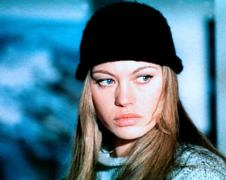 Кадр из Снежок (1995) Кадр из Снежок (1995)
