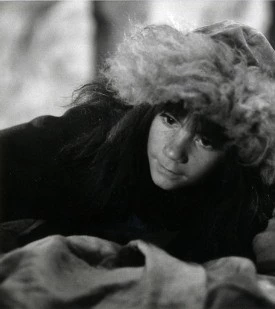 Кадр из Ронья, дочь разбойника (1984) Кадр из Ронья, дочь разбойника (1984)