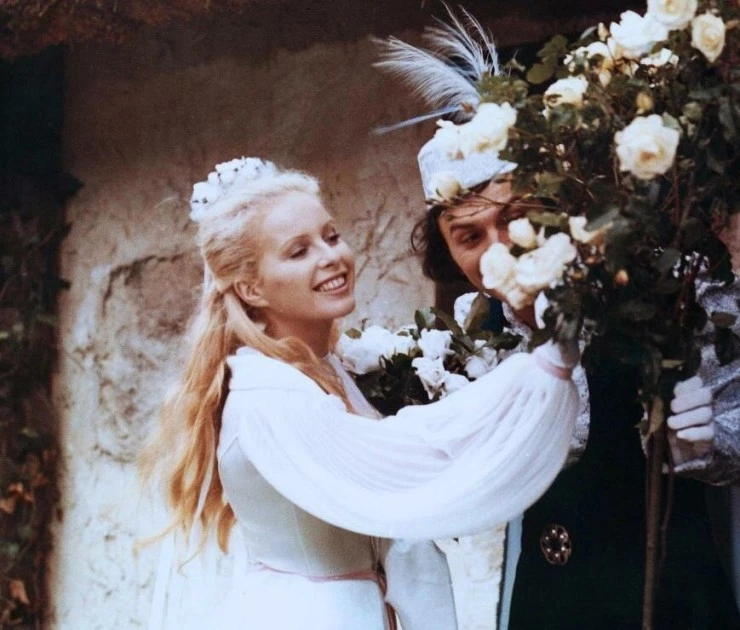 Кадр из Беляночка и Розочка (1979) Кадр из Беляночка и Розочка (1979)