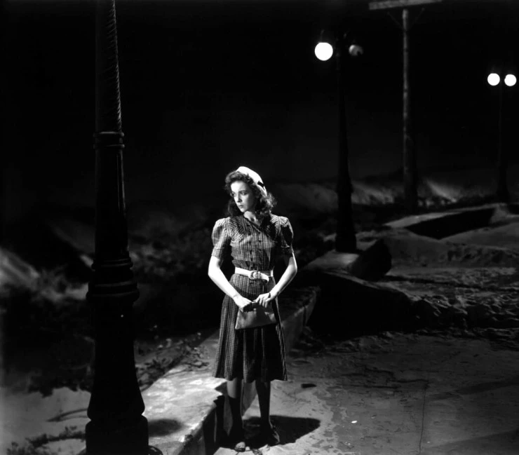 Кадр из Полнолуние (1942) Кадр из Полнолуние (1942)